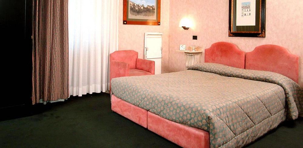 Hotel Valle Rome Exterior photo