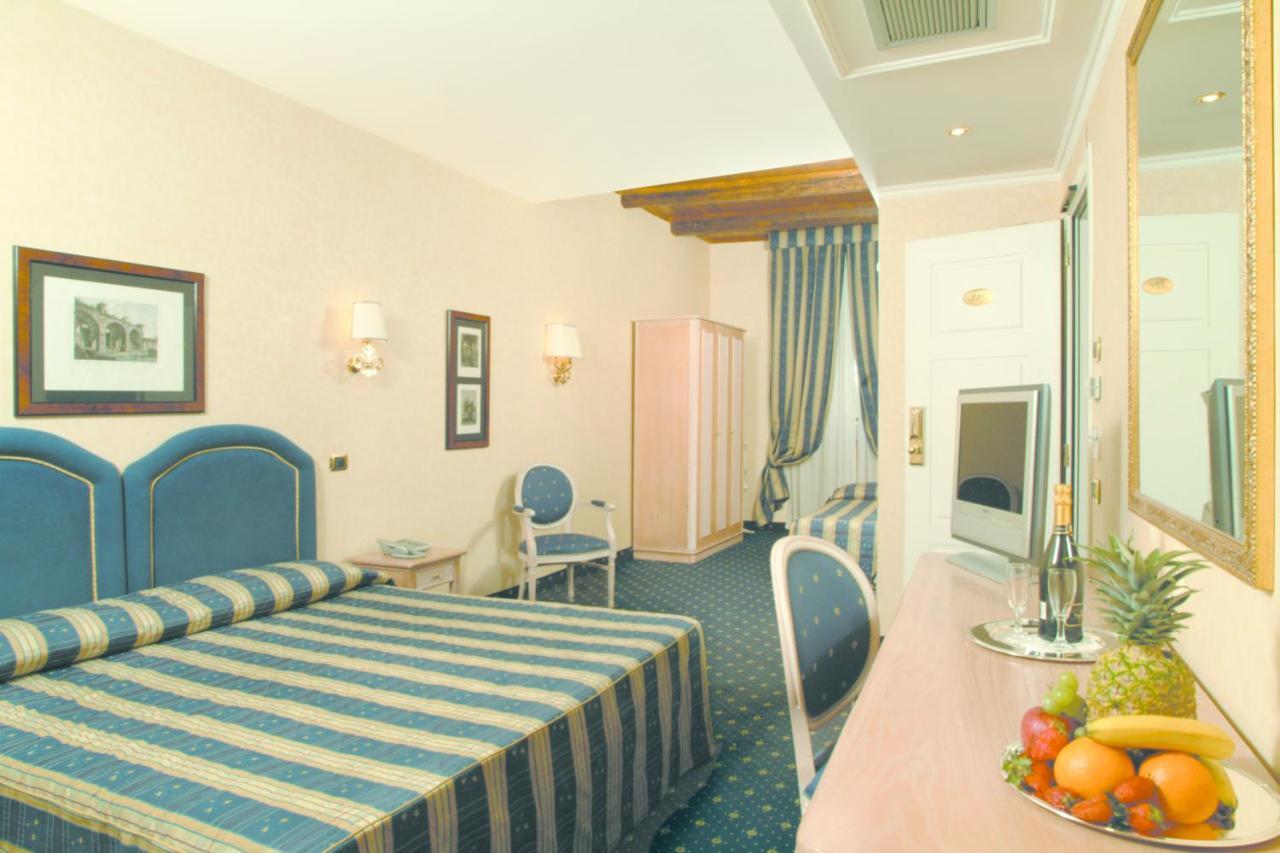 Hotel Valle Rome Exterior photo